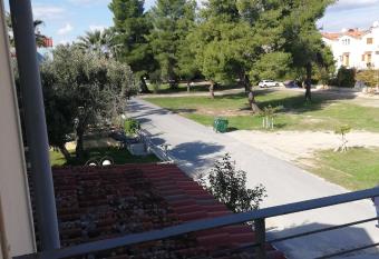 private house next to the sea has Balcony rooms