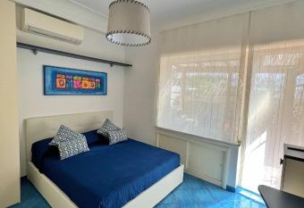 Augusto Capri Apartment has Balcony rooms