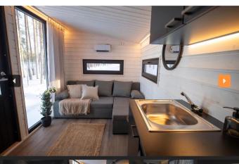 Saunallinen vierasmaja 1 km F  rilt   Aurajoelta has Balcony rooms