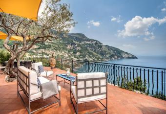 Villa Levante allows 18 year olds to book a room