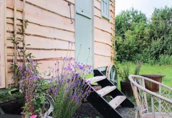 The shepherds hut allows 18 year olds to book a room