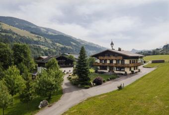 Ferienwohnung 2 has Balcony rooms