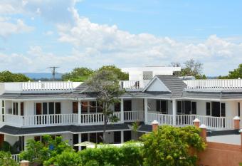 Fiorella Beach House, Diani Beach has Balcony rooms