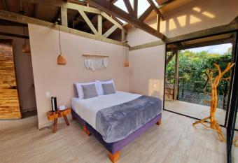 Glamping Entrearboles - Bellavista allows 18 year olds to book a room