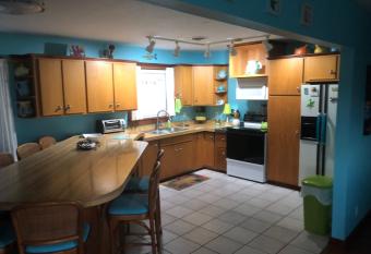 Florida Keys /Big Pine Key/ Dear Haven allows 18 year olds to book a room