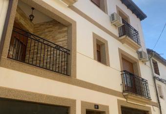 LA TAHONA DE PERALES has Balcony rooms