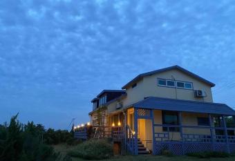 Warang Guesthouse allows 18 year olds to book a room