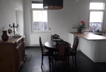 Veronique schouckens allows 18 year olds to book a room