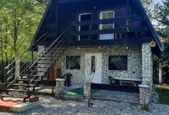 Cabanuta Dan & Alex has Balcony rooms