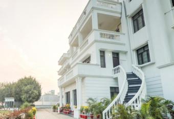 IIDM ECO RESORT has Balcony rooms