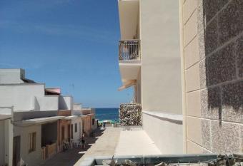 Appartamento Perla Marina has Balcony rooms