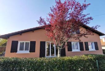 A CasA allows 18 year olds to book a room