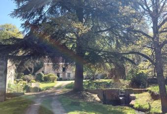 Le moulin du Mesnil allows 18 year olds to book a room