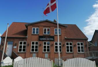 Gjern B&B allows 18 year olds to book a room