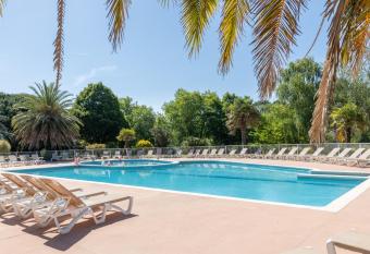 Dor   Appartement T1bis avec piscine has Balcony rooms