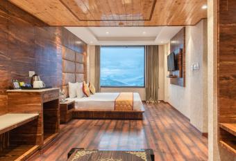 Pandora Kufri has Balcony rooms