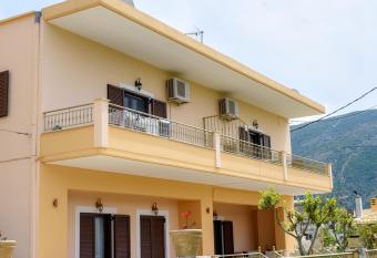 Tagkas Apartments has Balcony rooms