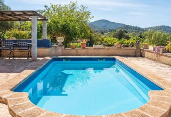 Can Tries has Balcony rooms