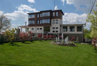 Zoo Misic Preno  i  te has Balcony rooms