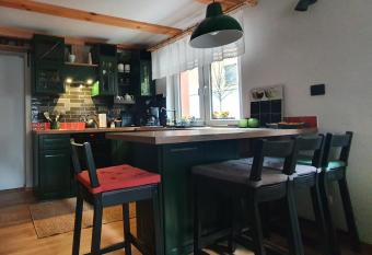 Apartamenty Magiczna Wenecja allows 18 year olds to book a room