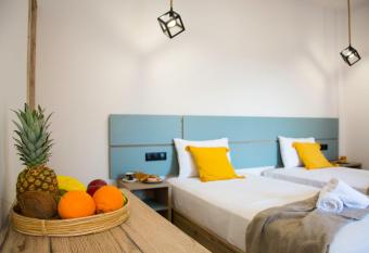 Big Max Guesthouse has Balcony rooms