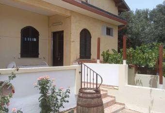 Appartamento Gli Ulivi has Balcony rooms