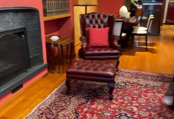 SPAZIO PRESTIGE Eventi Romantici ,Cena privata,Foto per Aziende Ect solo su richiesta has rooms with a private hot tub