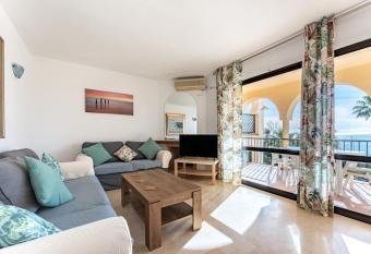 Sea View Torreoceano 6 has Balcony rooms