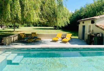 Mas des muses allows 18 year olds to book a room