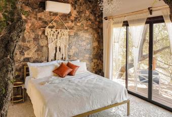 Boskenvid Hotel Boutique, Skypool allows 18 year olds to book a room