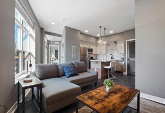 Luxury Condo 10 Minutes from First Energy Stadium B3 has Balcony rooms