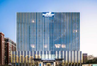 Yasefire Hotel allows 18 year olds to book a room