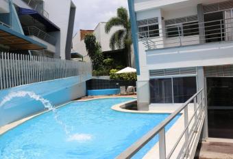 Apartamento Piscina Privada Condominio en Sopetr  n has rooms with a private hot tub