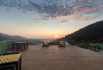 Hotel Peepal Tree has Smoking/Balcony rooms