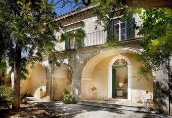 Villa Polara has Balcony rooms