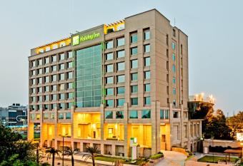 Holiday Inn Amritsar Ranjit Avenue, an IHG Hotel allows 18 year olds to book a room