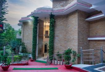 VAAPI COMFORT INN A UNIT OF SAM HOTELs has Balcony rooms