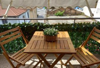 IL VELIERO has Balcony rooms