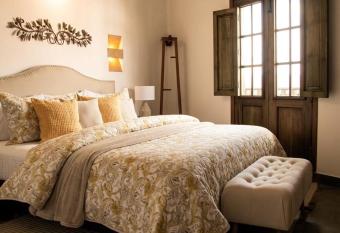 Santa Luc  a Casa Hotel has Balcony rooms