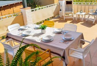 Agradable casa con terraza en S Agar   has Balcony rooms