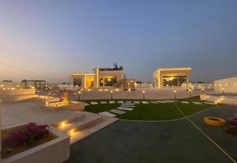 The North Escape has rooms with a private hot tub