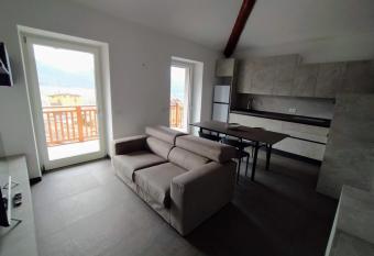 Il Balcone sul Brenta allows 18 year olds to book a room