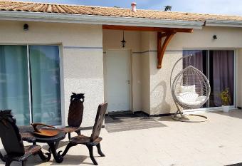 Magnifique maison pr  s de Bordeaux has Balcony rooms