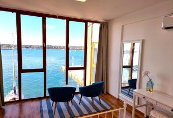Umag center seafront seaview old town apartment 1 allows 18 year olds to book a room