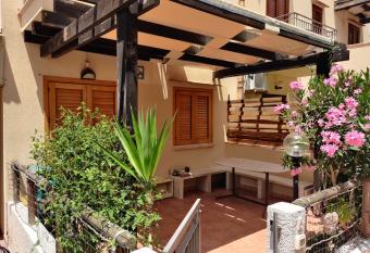 Makari mare has Balcony rooms