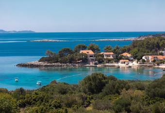 dream holiday house has Balcony rooms