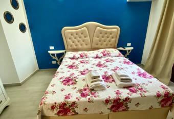 La scala del bacio has Balcony rooms