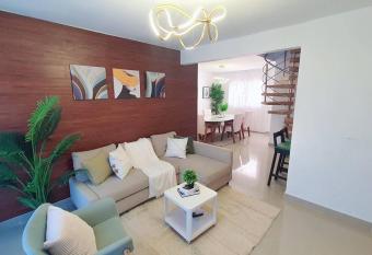 Apart. bbq, jacuzzi y vista al mar, 4Hb/AC. has Balcony rooms