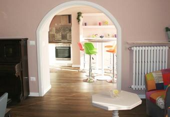 Fen   Home Bed & Breakfast has Balcony rooms