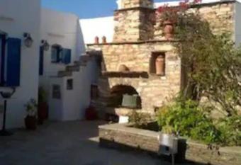 Apartment in the center of Artemonas, Sifnos has Balcony rooms